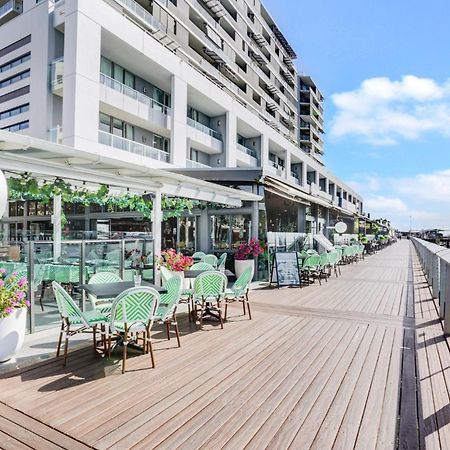 602 Harbour Lights With Ocean Views Hotel Cairns Room photo